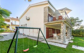 4 Bedroom Pet Friendly Home In Malinska - Malinska - 1