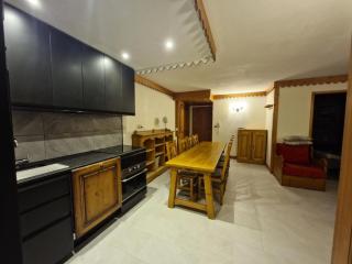 Résidence Roselend - Grand 4 pièces offrant de belles surfaces situé dans une résidence au village du chantel ,proche des pistes et avec piscine MAE-8204 - 8