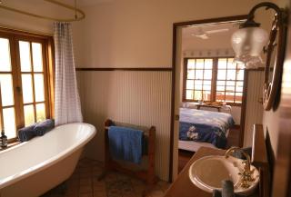 Lakefront holiday villa - 3