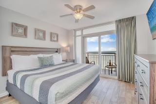 Oceanfront Work From Here Central Location! 1157 - 2