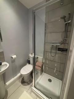 Private & Modern En-suite Rooms Town Centre Self Check-in - Barnsley - 4
