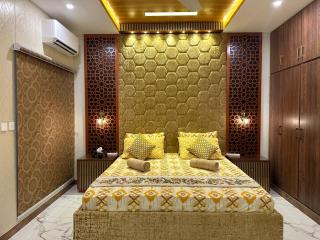Exquisite Luxe 2 Bedroom Condo Close to GIGA MALL - Islamabad - 3