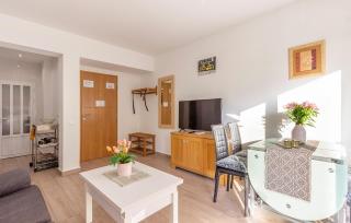 Amazing Apartment In Torrevieja - 4