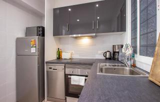 Amazing Apartment In Torrevieja - Torrevieja - 2
