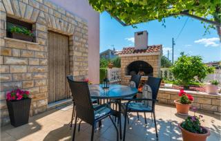 Amazing Apartment In Biograd Na Moru - Biograd na Moru - 3