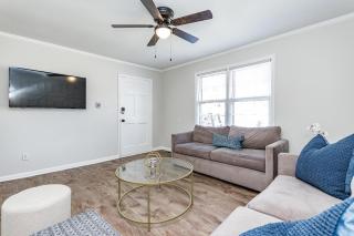 Raleigh house w master suite - 4min to Fenton - Raleigh - 0