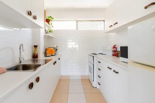 Mid Century Pad 1Bed 1Bath 1Car 10 mins to CBD - 6