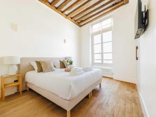SUPERB apartment in the heart of the Marais - 7