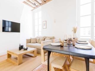 SUPERB apartment in the heart of the Marais - 9