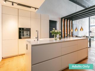 Adult Only Superior Suite - 8