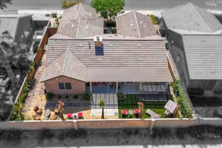 Getaway sleeps 8 option for 16 - Indio - 9