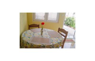 1 Bedroom Beautiful Apartment In Vrbnik - Vrbnik - 4