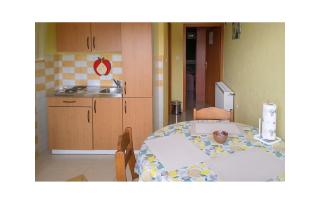 1 Bedroom Beautiful Apartment In Vrbnik - Vrbnik - 8