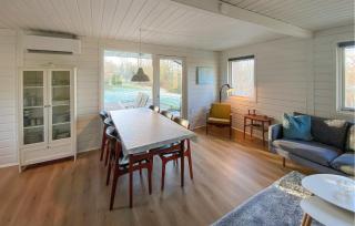 Stunning Home In Fårvang With Wifi - 8
