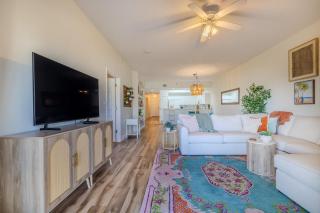Chic Oceanwalk Escape 11-504 - New Smyrna Beach - 3