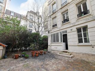 Intimate cocoon near Place des Vosges Bastille - 8