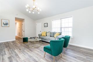 NEW 3 bd house - 5 min from Walnut Amphitheater - Raleigh - 8