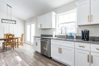 NEW 3 bd house - 5 min from Walnut Amphitheater - Raleigh - 1