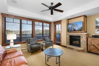Crystal Peak 2 Bedroom Condo At Peak 7 - 8