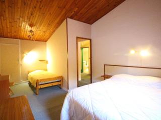 Duplex central 90m² avec parking, 2 chambres, 6 couchages, proche Thermes, wifi inclus - FR-1-415-136 - Le Mont-Dore - 4