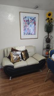 Great room in West Jordan B - West Jordan - 4