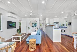 The Beach House - Holloways Beach - 3