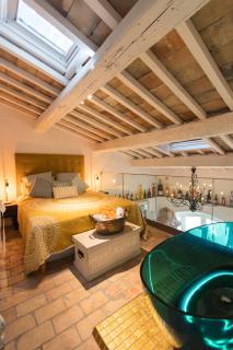 Steps from the Port! Chic 2-Bed in the Heart of Saint-Tropez - Saint-Tropez - 6
