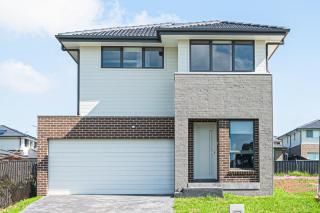 Leppington 5Br house near train and shopping - Leppington - 5