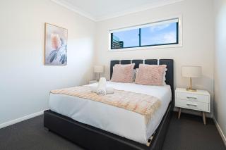 Leppington 5Br house near train and shopping - Leppington - 1