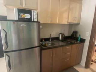 One Palm Tree Villas Studio w fast WiFi, across from NAIA Terminal 3 - 8