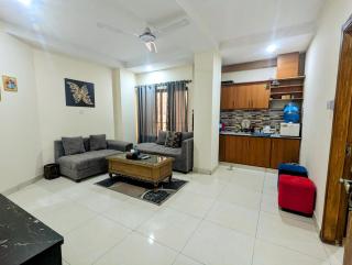 COZY COMFORT APARTMENT In E11 - 1