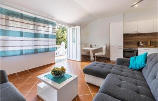 1 Bedroom Nice Apartment In Pavicini - 2