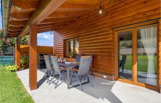 Stunning Home In Tuk Vojni With Jacuzzi - Tuk Vojni - 4