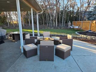 Centrally Located 1500 SqFt Private Guest Suite with Hot Tub - Meridian - 8