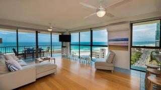 Norfolk Luxury Beachfront Apartments Gold Coast - 5