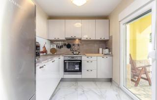 3 Bedroom Stunning Home In Bribir - Bribir - 7