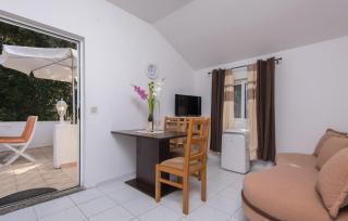 Cozy Apartment In Zuljana With Wifi - Žuljana - 9