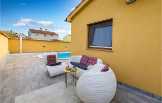 Gorgeous Home In Galizana With Wifi - Galižana - 3