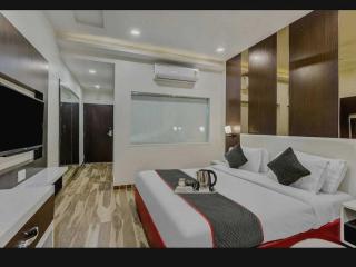 Hotel O Raas Near Samaypur Badli metro Station - New Delhi - 2