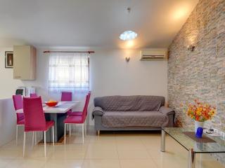 Boutique Hoilday Home with Lawn in Medulin - Medulin - 4