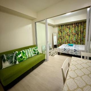 Verte Hideaway at Azure Residences - Urban Escape - Manila - 0