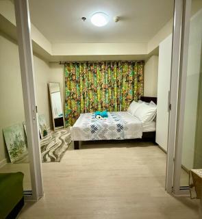 Verte Hideaway at Azure Residences - Urban Escape - Manila - 2