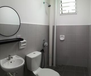 Zayyan Homestay Parit Buntar - 1