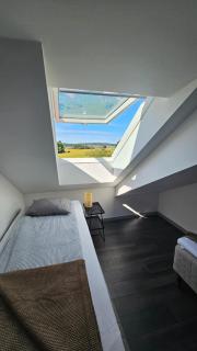 Attic floor with views over fields and sea - Sigtuna - 3