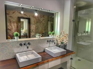 Luxus 4 Zimmer Apartment 3 Schlafzimmer und großer Wohnbereich mit Balkon - 9