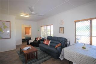 QCWA Cheerful Cottage - Airlie Beach - 0