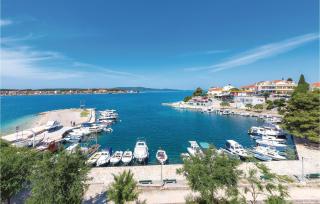 Three-Bedroom Holiday Home In Sibenik - Šibenik - 5
