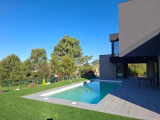 Chalet de lujo con piscina cercano a la playa - 1