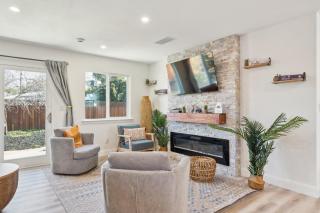 Cozy Home with Hot Tub - Family-Friendly Yard home - Livermore - 2