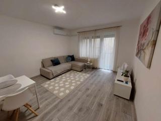 Szeged One Apartman - Szeged - 8